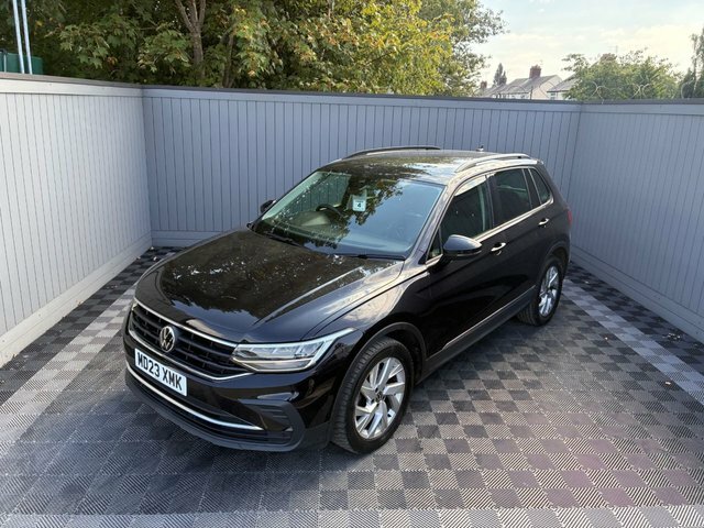 Volkswagen Tiguan 1.5 Tsi Life Suv Euro 6 Ss 1 Black