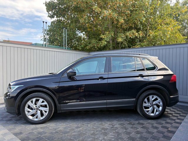 Volkswagen Tiguan 1.5 Tsi Life Suv Euro 6 Ss 1 Black #4