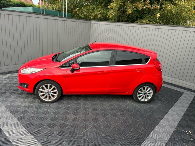 Ford Fiesta 1.0 Titanium Hatchback Euro 6 S Red #3