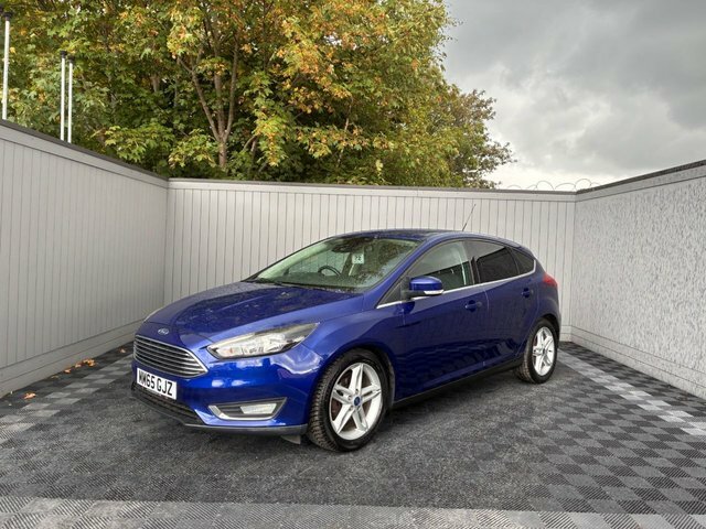 Ford Focus 1.0T Ecoboost Titanium Hatchback Blue #2