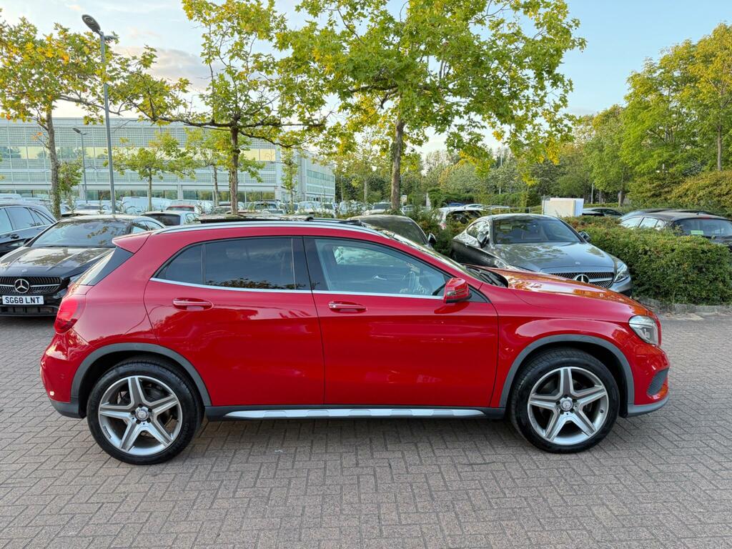 Mercedes-Benz GLA Class Amg Line Red #4