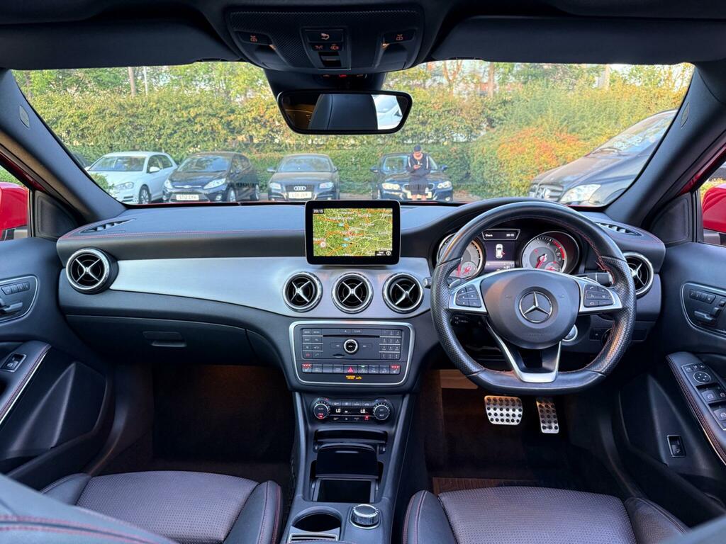 Mercedes-Benz GLA Class Amg Line Red #2