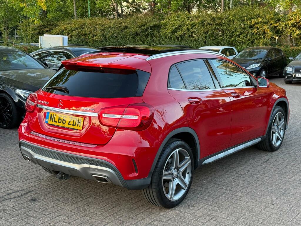 Mercedes-Benz GLA Class Amg Line Red #5