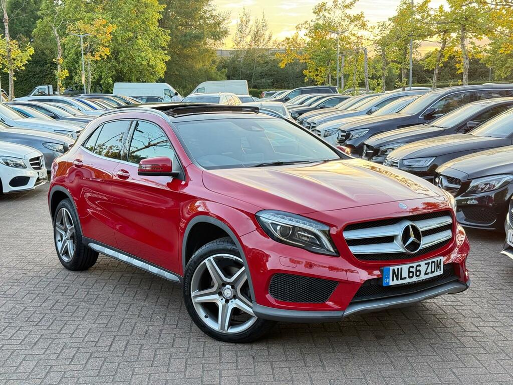 Mercedes-Benz GLA Class Amg Line Red