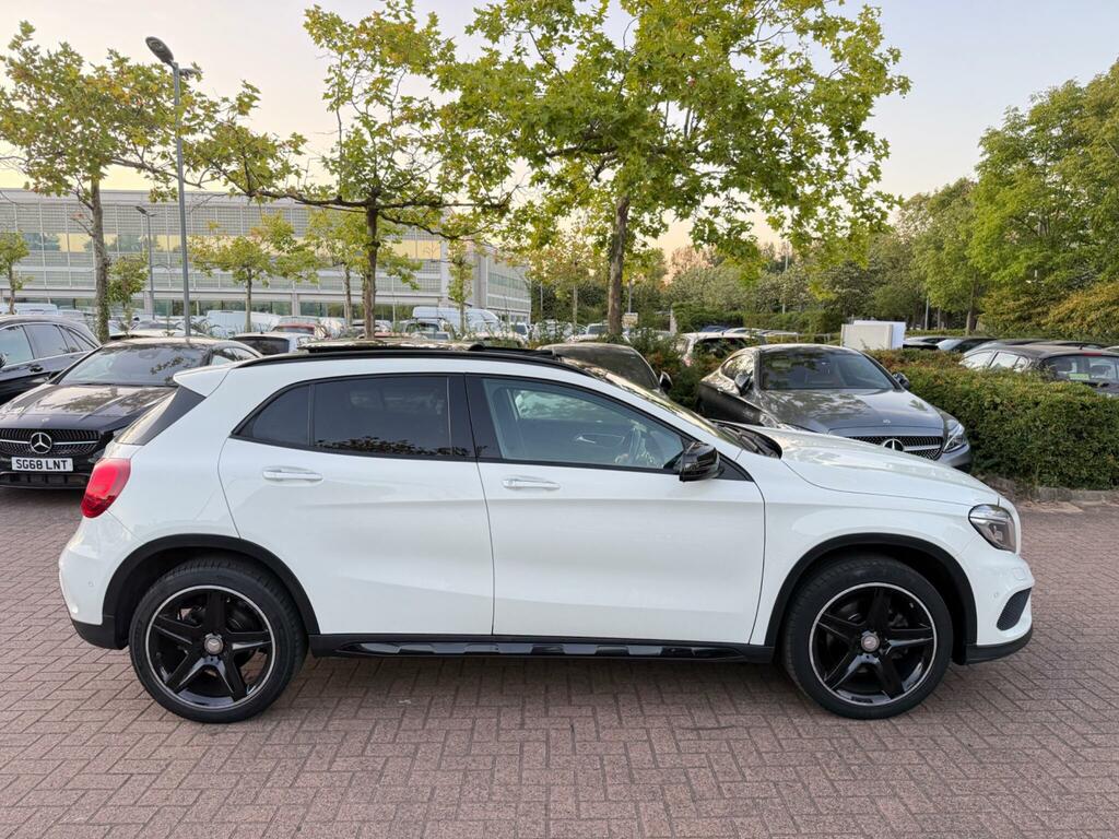 Mercedes-Benz GLA Class Amg Line White #4