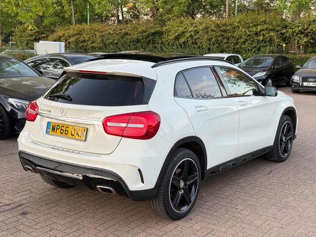 Mercedes-Benz GLA Class Amg Line White #6