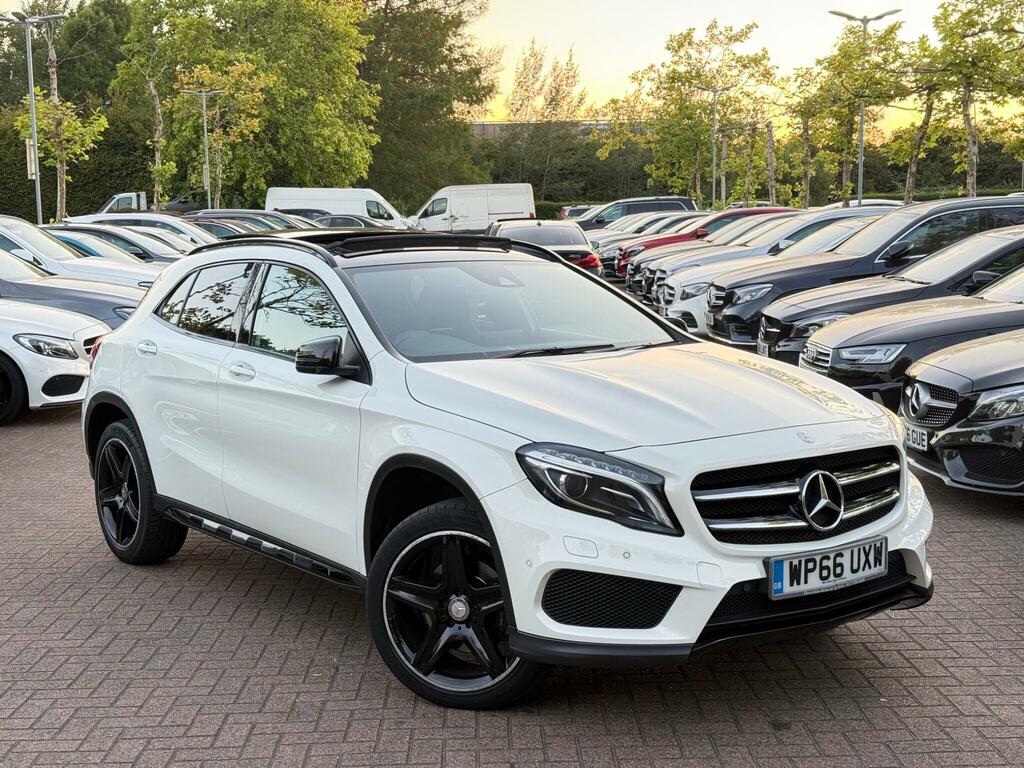 Mercedes-Benz GLA Class Amg Line White