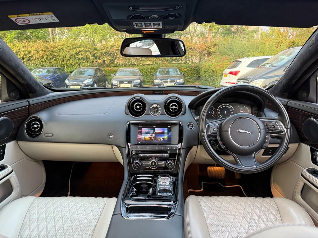 Jaguar XJ 3.0D V6 Portfolio Euro 6 Ss OV17FNT Grey #2