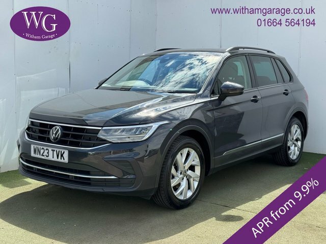 Volkswagen Tiguan Tsi Life Suv WN23TVK Grey