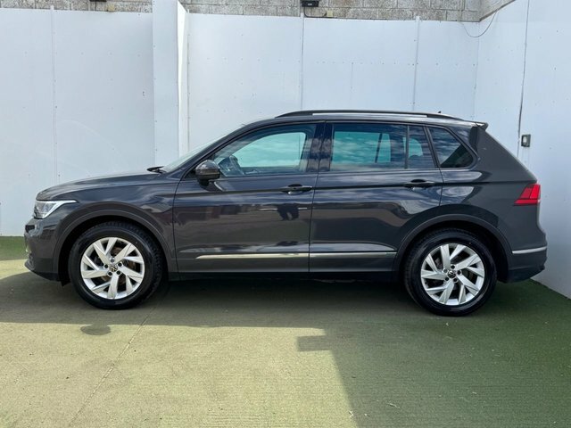 Volkswagen Tiguan Tsi Life Suv WN23TVK Grey #4