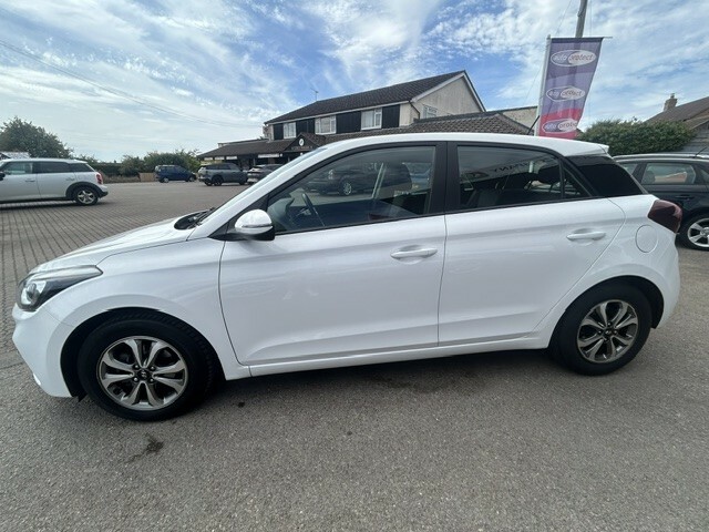 Hyundai I20 1.2 Play Hatchback Euro 6 Ss White #4