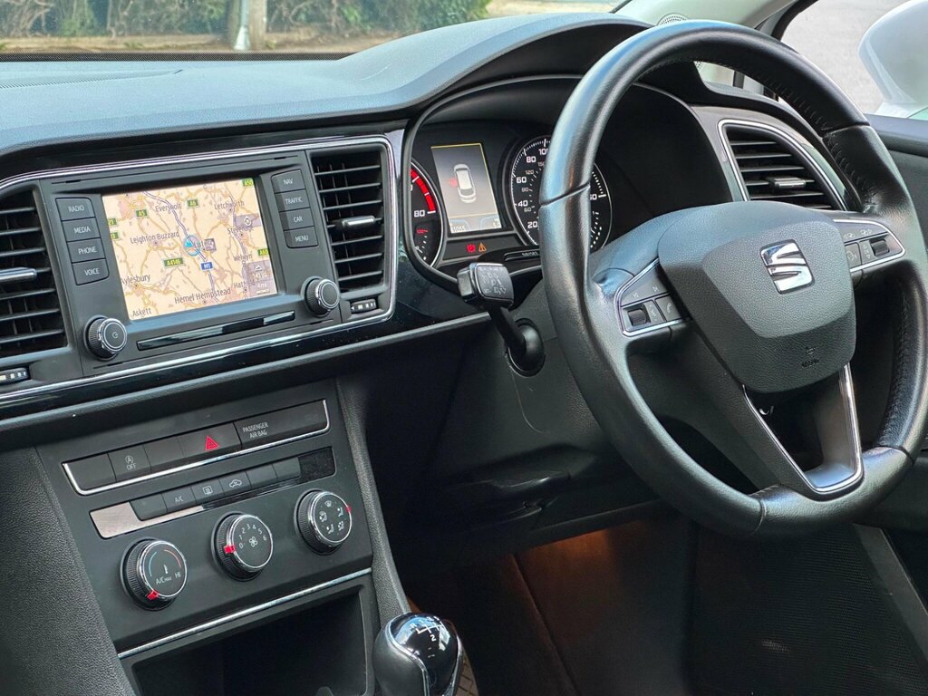 Seat Leon 1.2 Tsi Se Sport Tourer Euro 6 Ss White #3