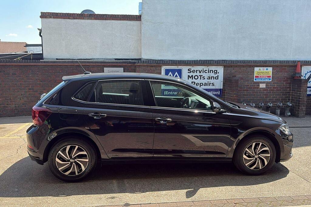 Volkswagen Polo 1.0 Tsi Life Hatchback Dsg LT72VGA Black #5