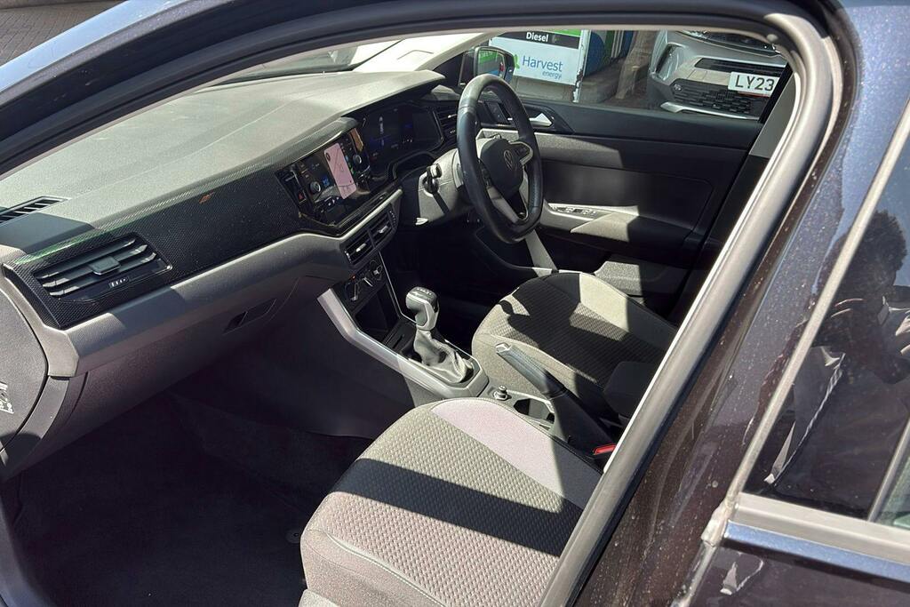 Volkswagen Polo 1.0 Tsi Life Hatchback Dsg LT72VGA Black #3
