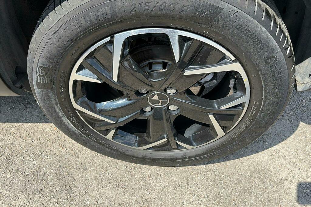 DS DS 3 Crossback 1.2 Puretech Prestige Crossback Eat8 Grey #5