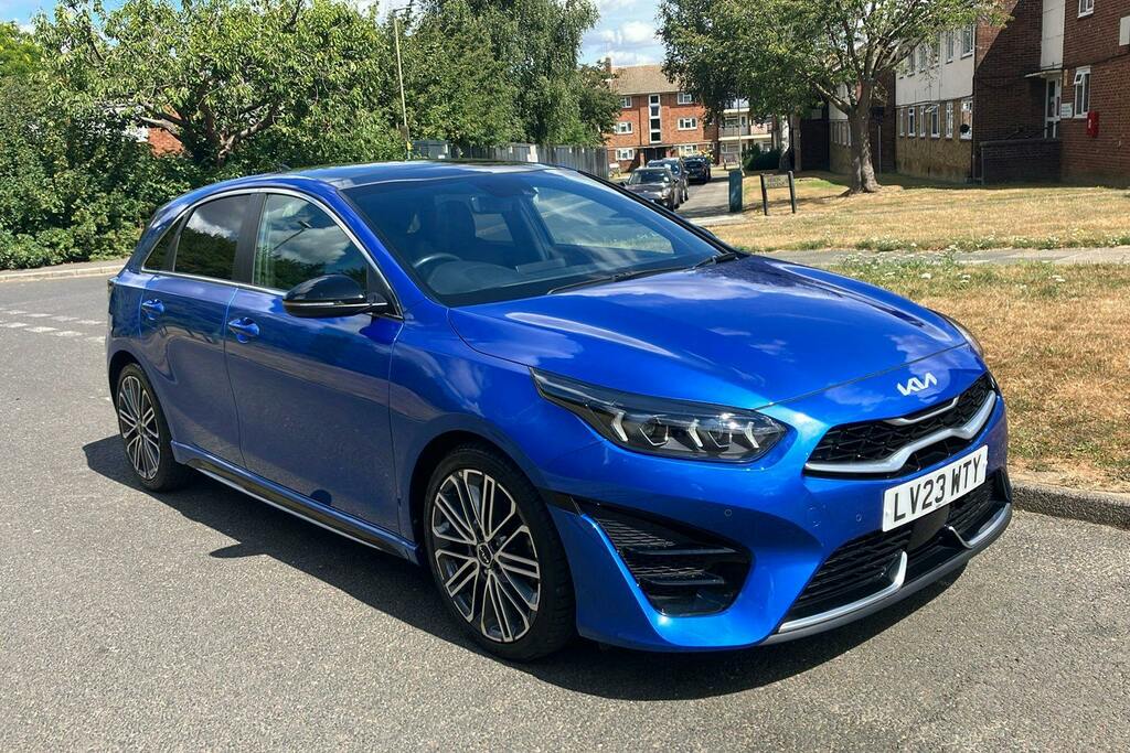 Kia Ceed 1.5 T Gdi Gt Line S Hatchback Dct Blue