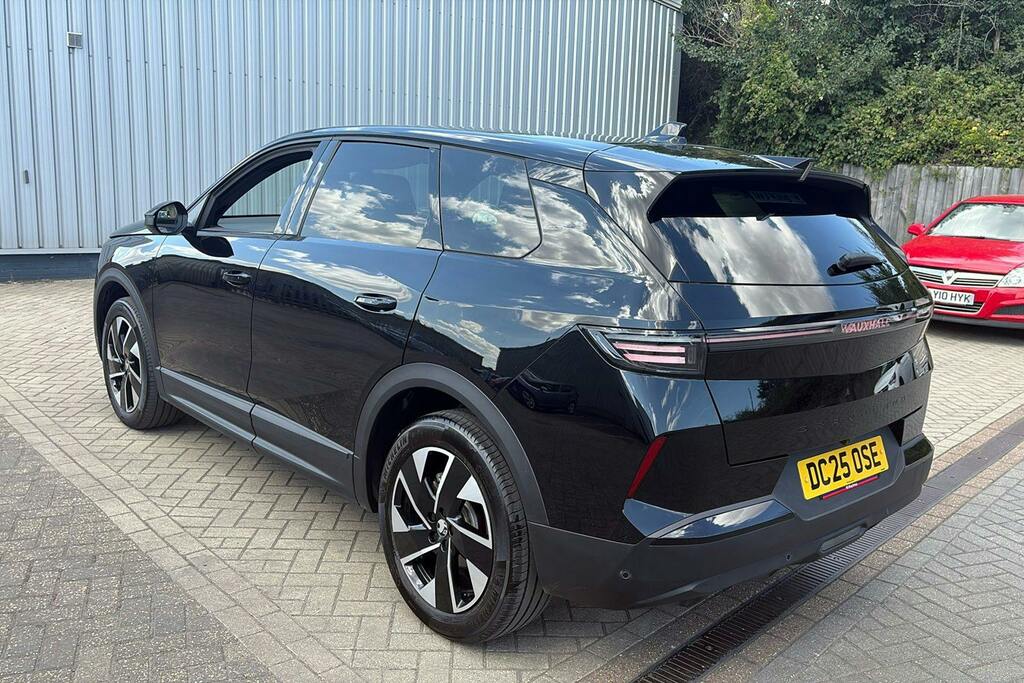 Vauxhall Grandland 1.2 Ultimate Suv Hybrid E Dct DC25OSE Black #2