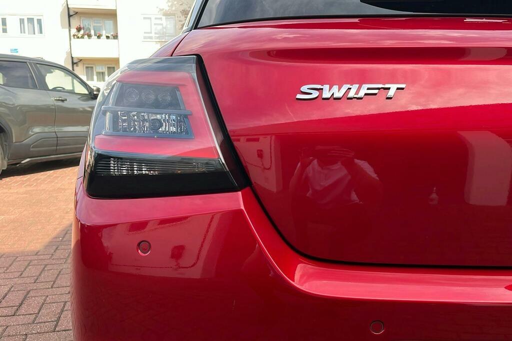 Suzuki Swift 1.2 Mhev Ultra Hatchback Hybrid White #25