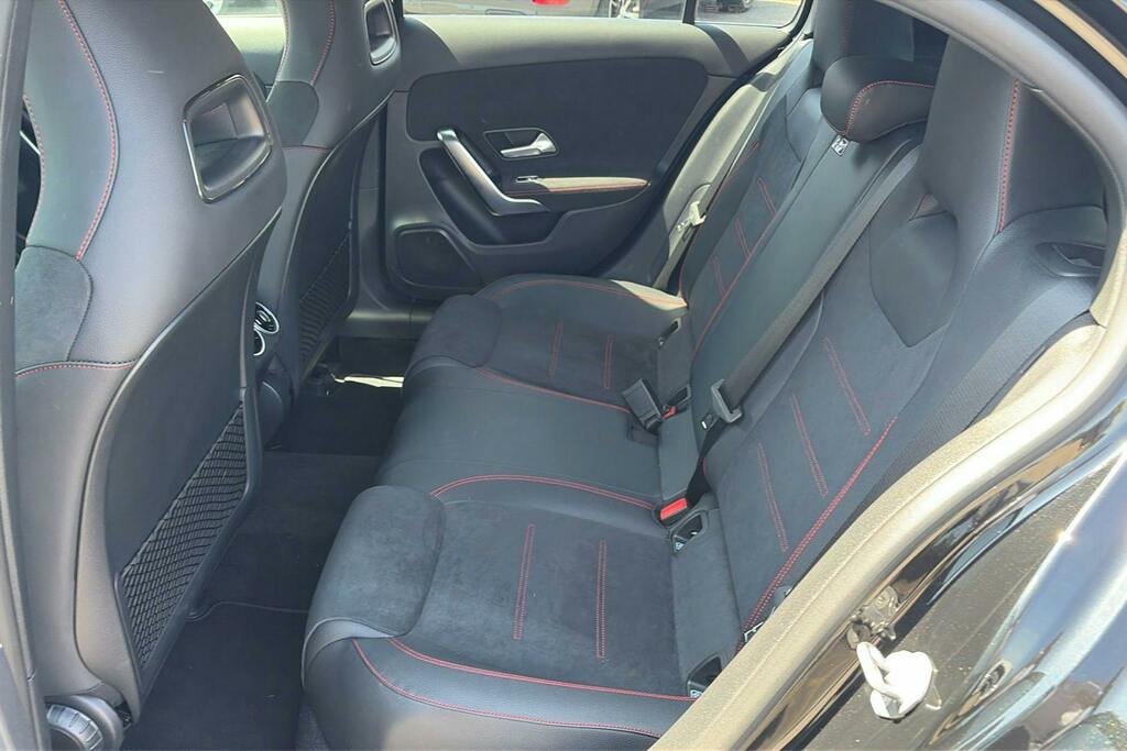 Mercedes-Benz A Class 1.3 A200 Amg Line Black #4