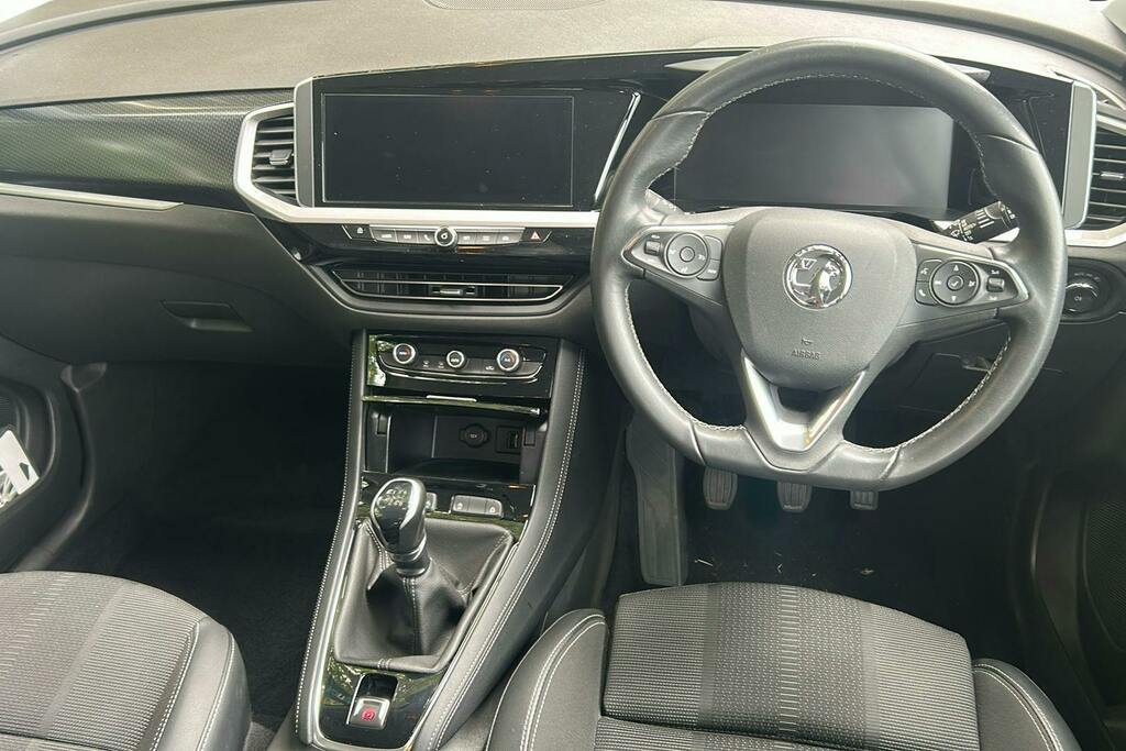 Vauxhall Grandland Elite White #9