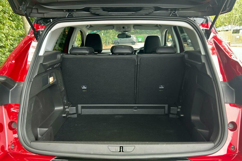 Vauxhall Grandland Elite White #10