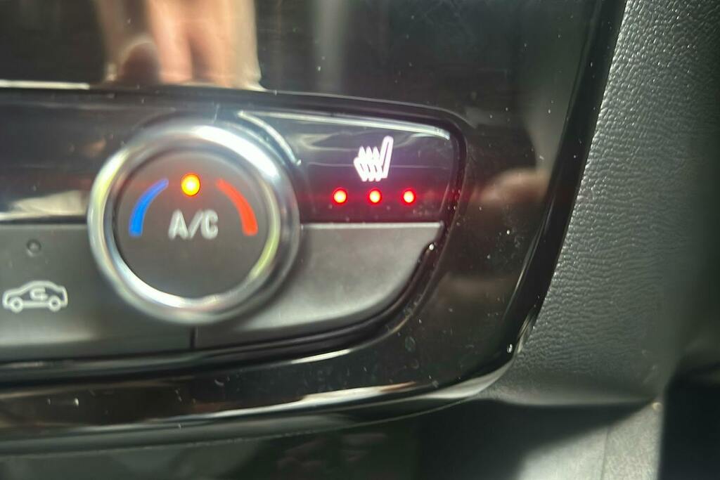 Vauxhall Mokka-e 50Kwh Ultimate Suv 136 Ps Black #41
