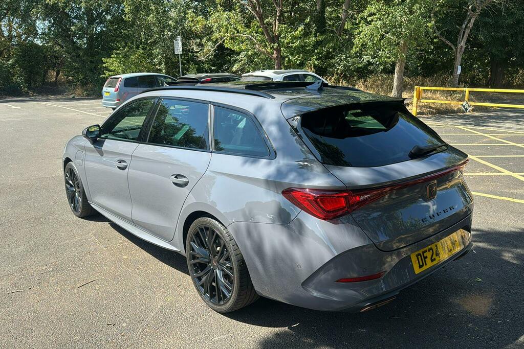 Cupra Leon 1.4 Ehybrid 12.8Kwh Vz2 Design Edition Estate Grey #2