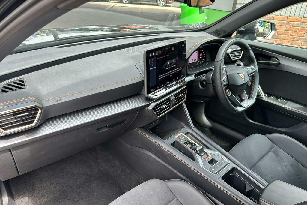 Cupra Formentor 1.5 Etsi V2 Suv Hybrid Dsg Black #4