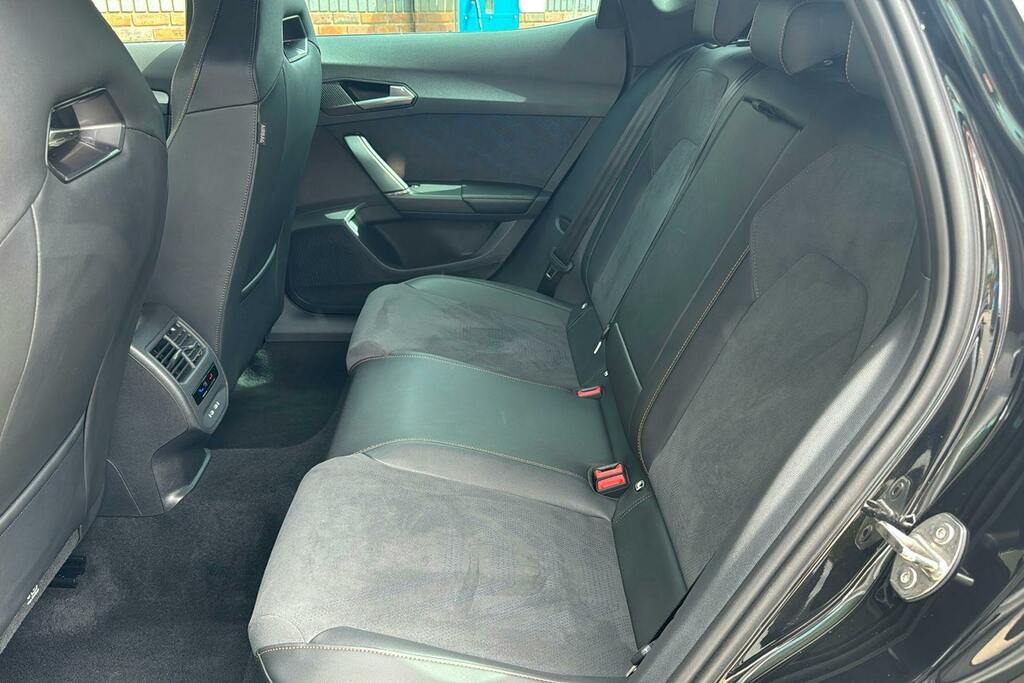 Cupra Formentor 1.5 Etsi V2 Suv Hybrid Dsg Black #5