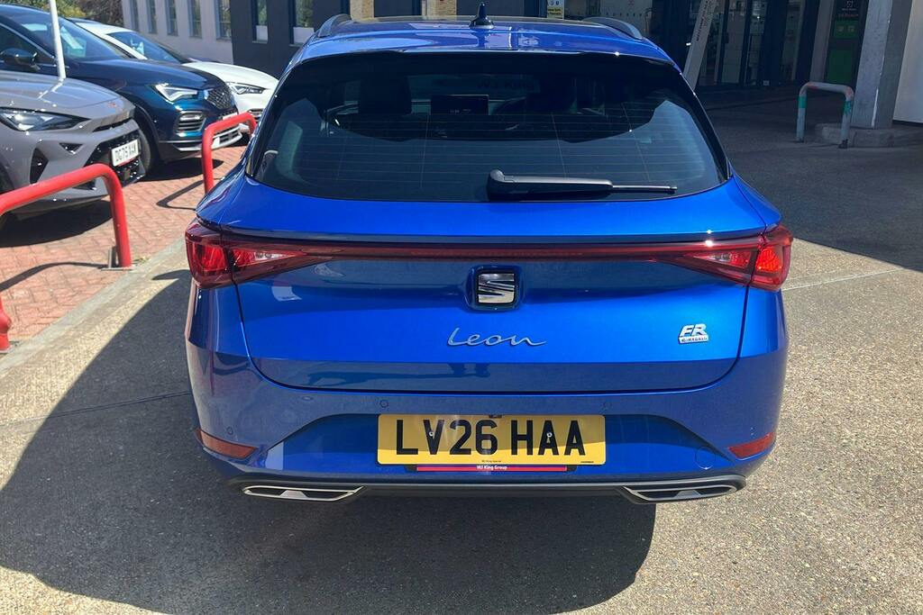 Seat Leon 1.5 Ehybrid 25.8Kwh Fr Black Edition Estate Pe White #6