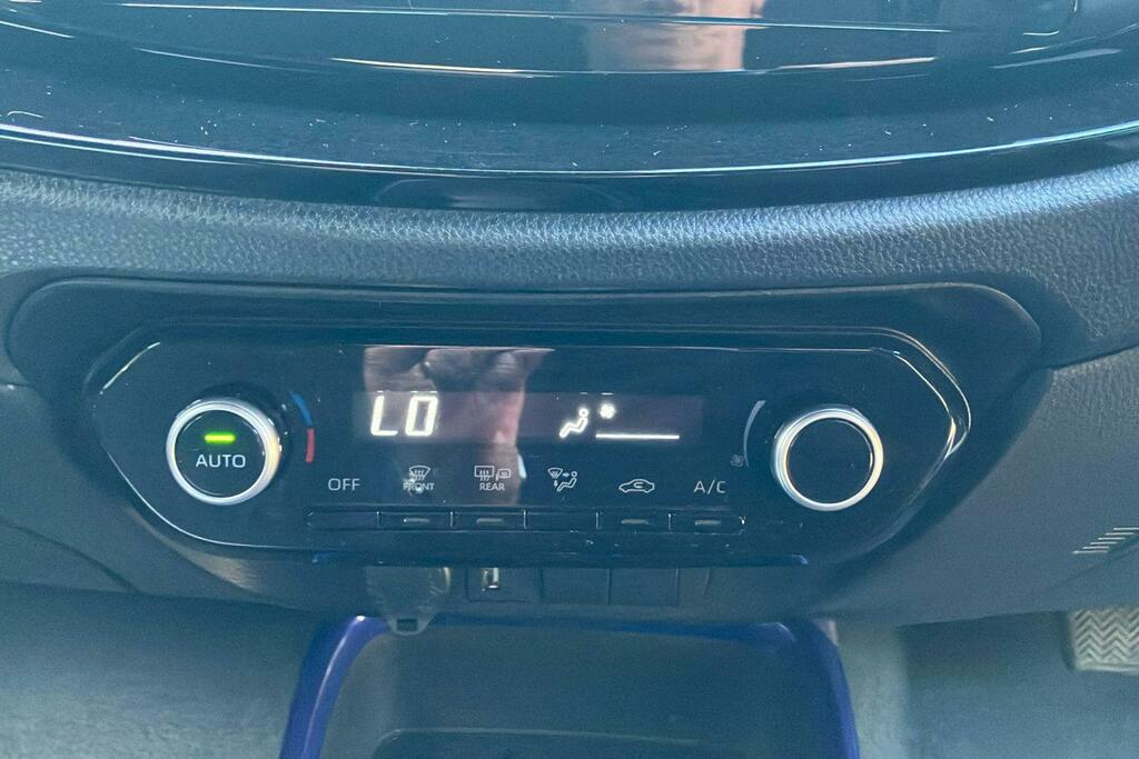 Toyota Aygo X 1.0 Vvt-i Edge X-shift Euro 6 Ss Green #13