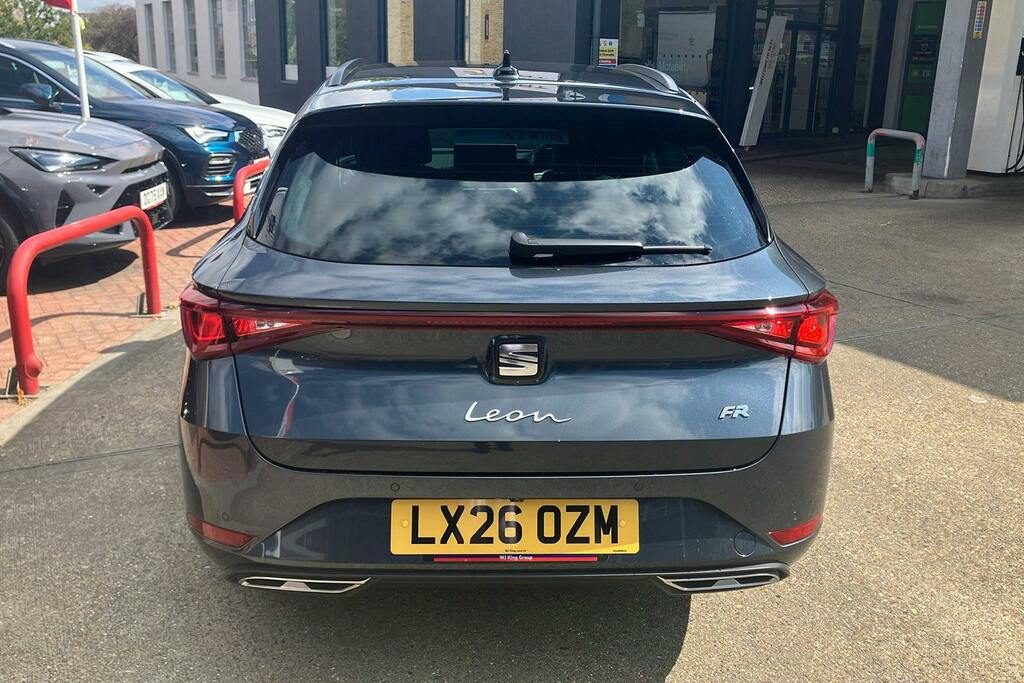 Seat Leon 1.5 Etsi Mhev Fr Estate Hybrid Dsg White #6