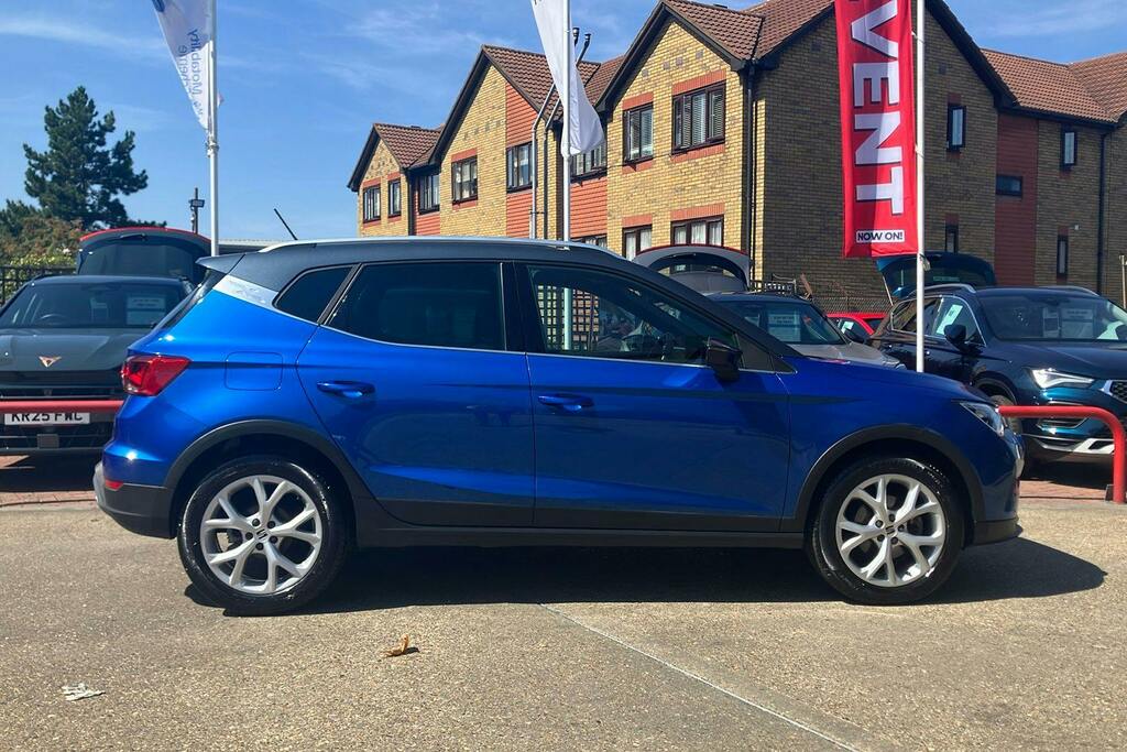 Seat Arona 1.0 Tsi Fr Suv Blue #5