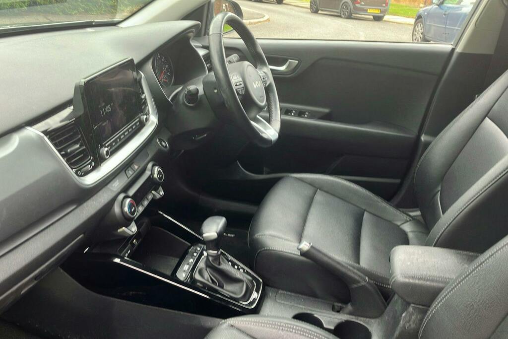Kia Stonic 1.0 T Gdi Mhev 3 Suv Hybrid Dct Black #3