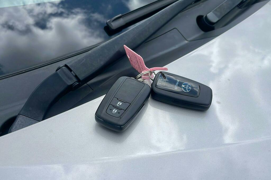 Toyota Prius+ Prius Business Edition Vvt-i Awd Cvt White #24