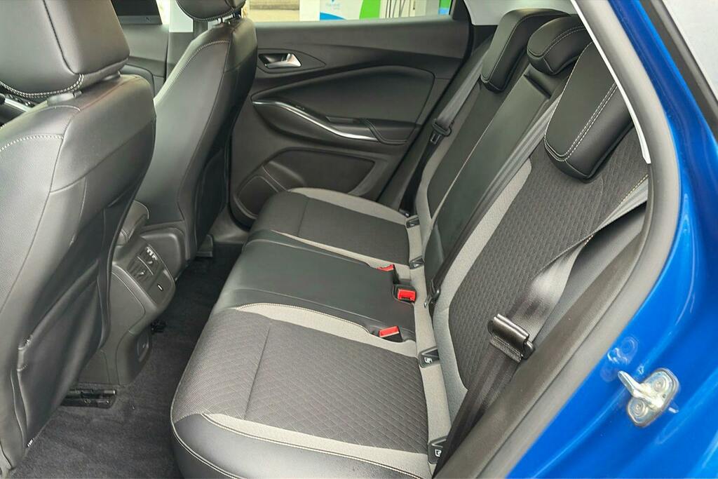 Vauxhall Grandland X 1.2 Turbo Gpf Sport Nav Suv Blue #4