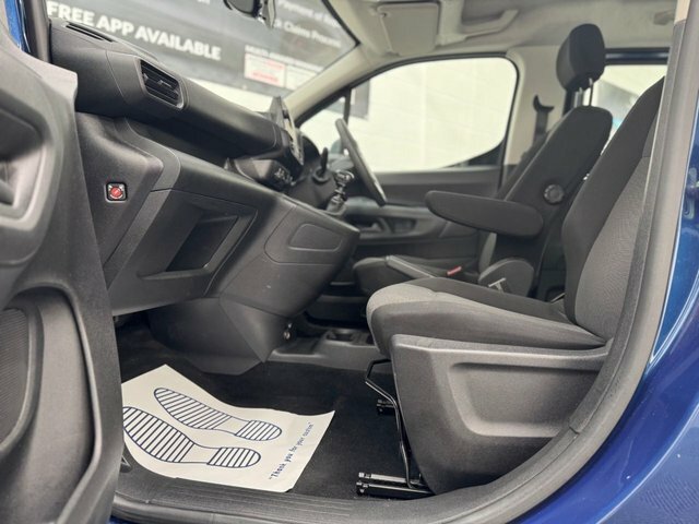 Vauxhall Combo Life Life 1.5 Turbo D Blueinjection Energy XL Mpv Euro Blue #16