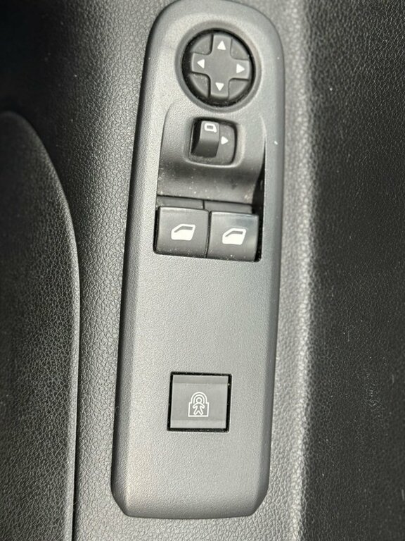 Vauxhall Combo Life Life 1.5 Turbo D Blueinjection Energy XL Mpv Euro Blue #26