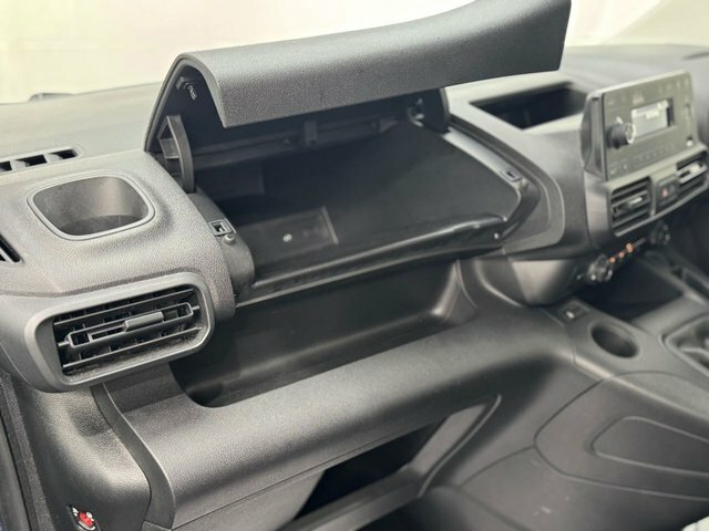 Vauxhall Combo Life Life 1.5 Turbo D Blueinjection Energy XL Mpv Euro Blue #35