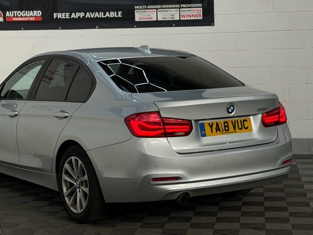 BMW 3 Series 1.5 318I Se Saloon Euro 6 Ss 1 Silver #2