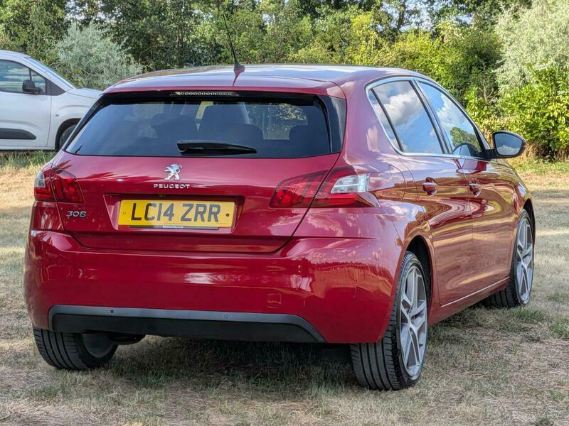 Peugeot 308 1.2 E-thp Puretech Feline Red #6