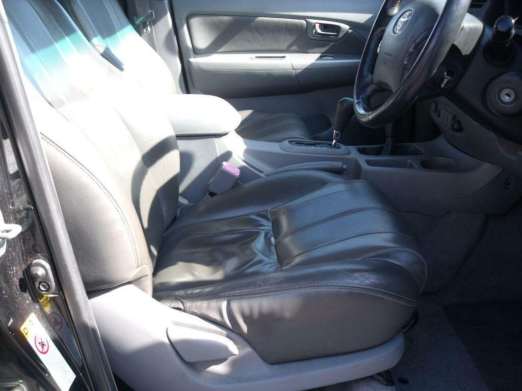 Toyota HILUX Hl2 4X4 White #8