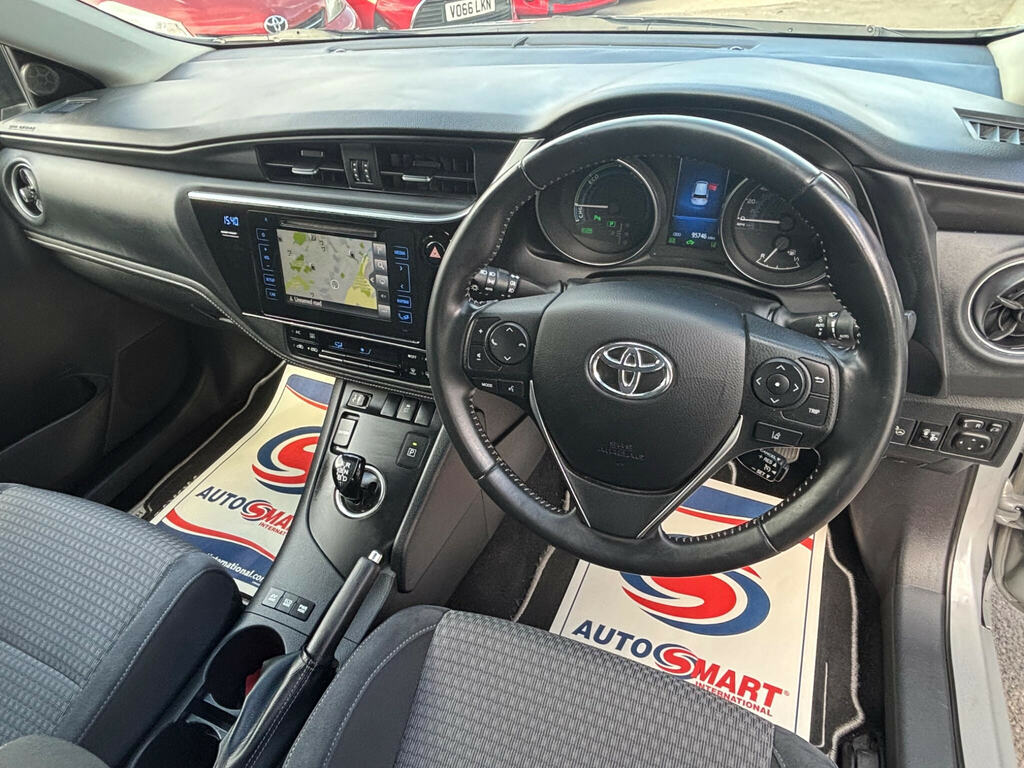 Toyota Auris Vvt-i Design Black #12