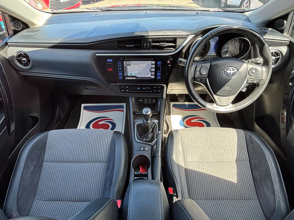 Toyota Auris 1.2 Vvt-i Excel Euro 6 Ss Red #27