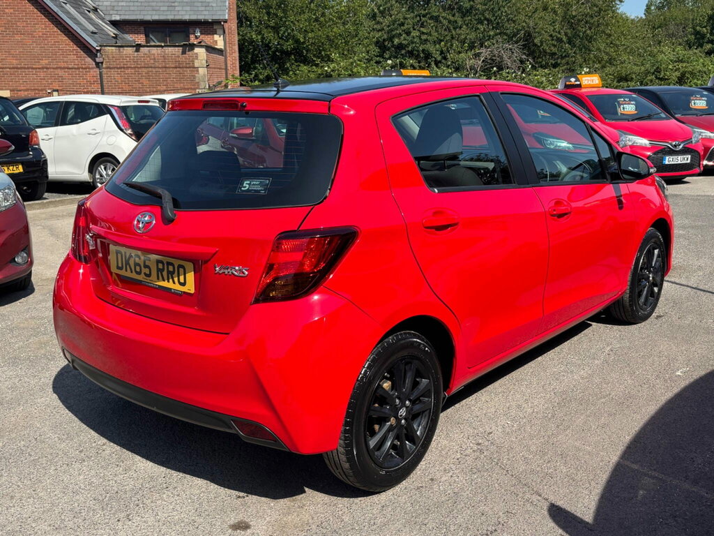 Toyota Yaris 1.33 Dual Vvt-i Icon Euro 5 Euro 5 Red #4