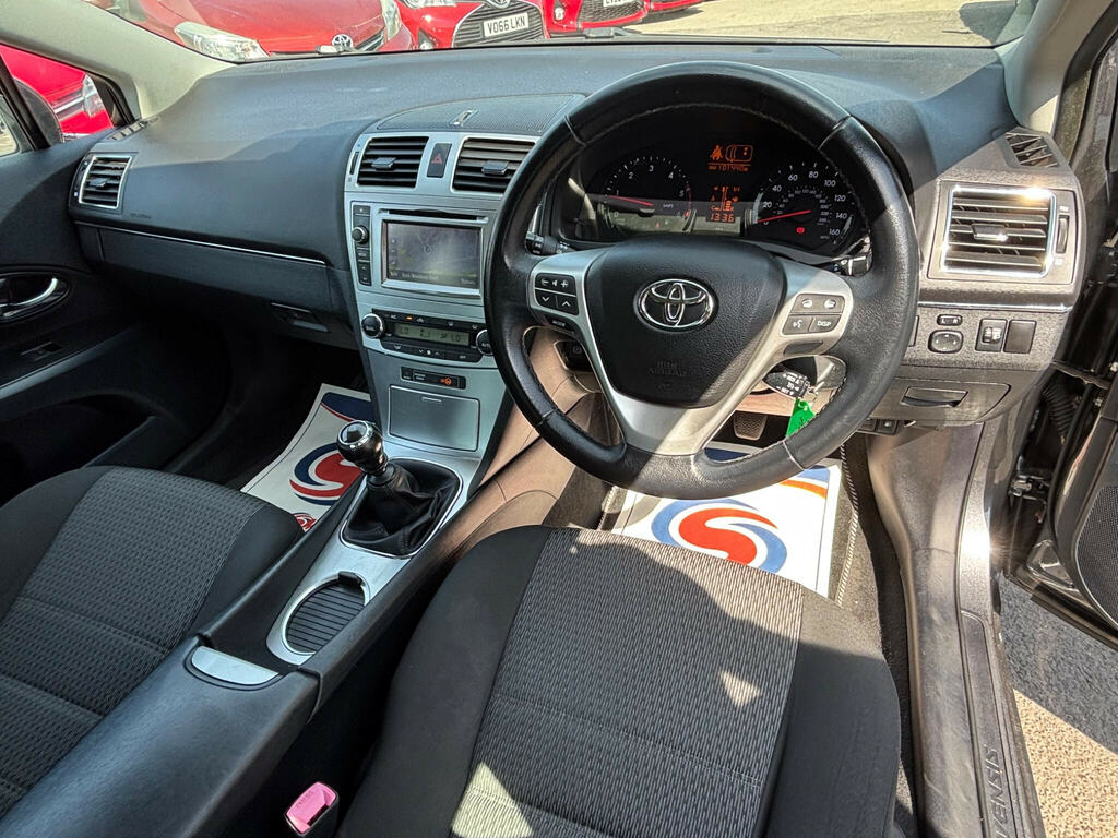 Toyota Avensis Saloon 2.0 D-4d T2 2012 Silver #49