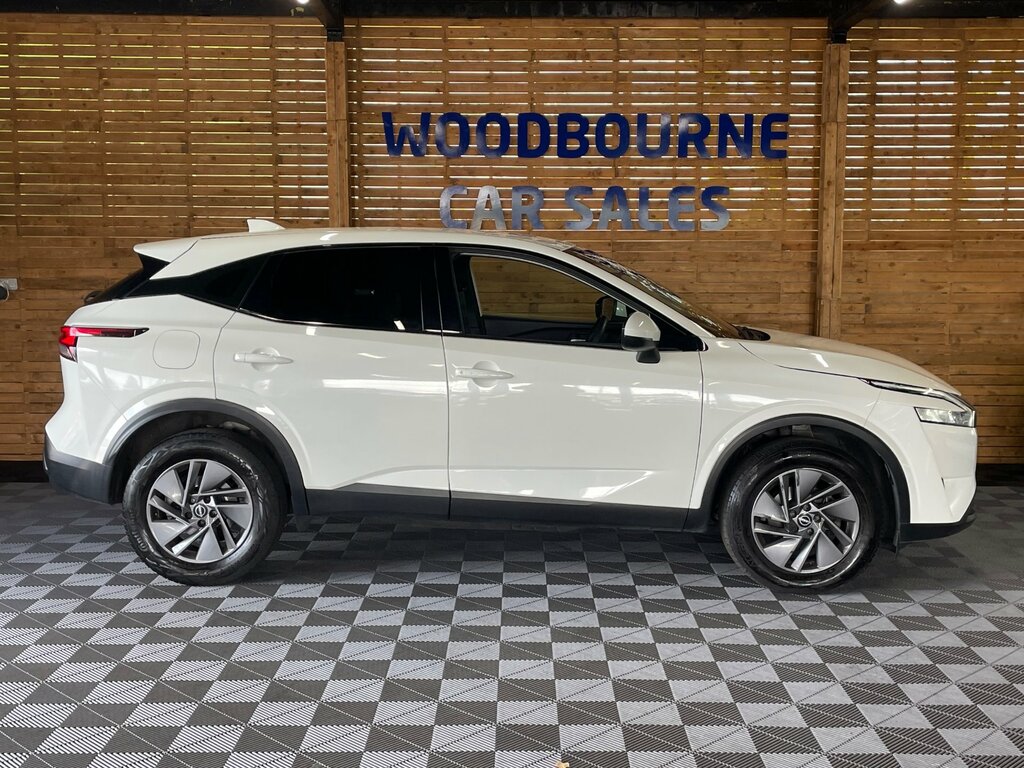 Nissan Qashqai 1.3 Dig-t Mhev Acenta Premium Suv Hybri DN23XCT White #5