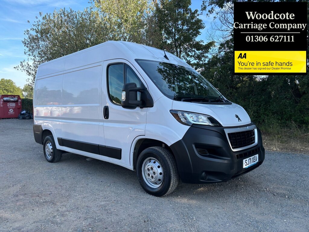 Peugeot Boxer 2.2 Bluehdi 335 Professional Panel Van White