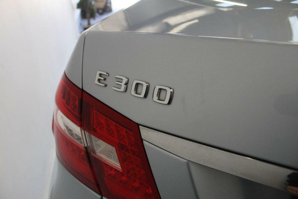 Mercedes-Benz E Class 1.8 Blueefficiency Sport Cabriolet G-tronic Euro Black #13