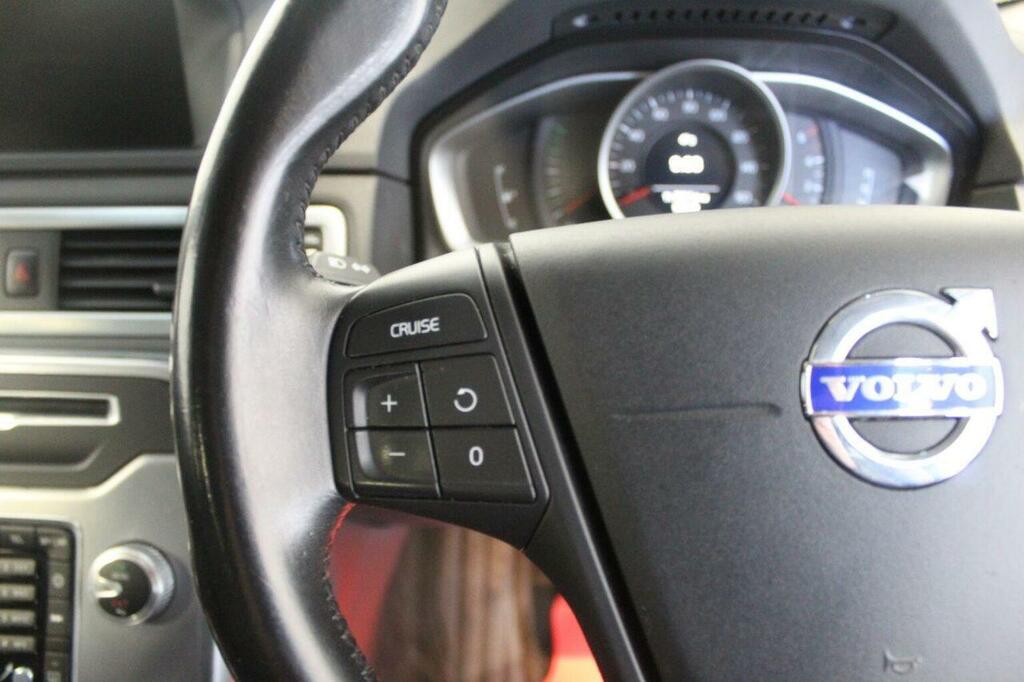 Volvo V70 D4 181 Business Edition Geartronic Gold #40